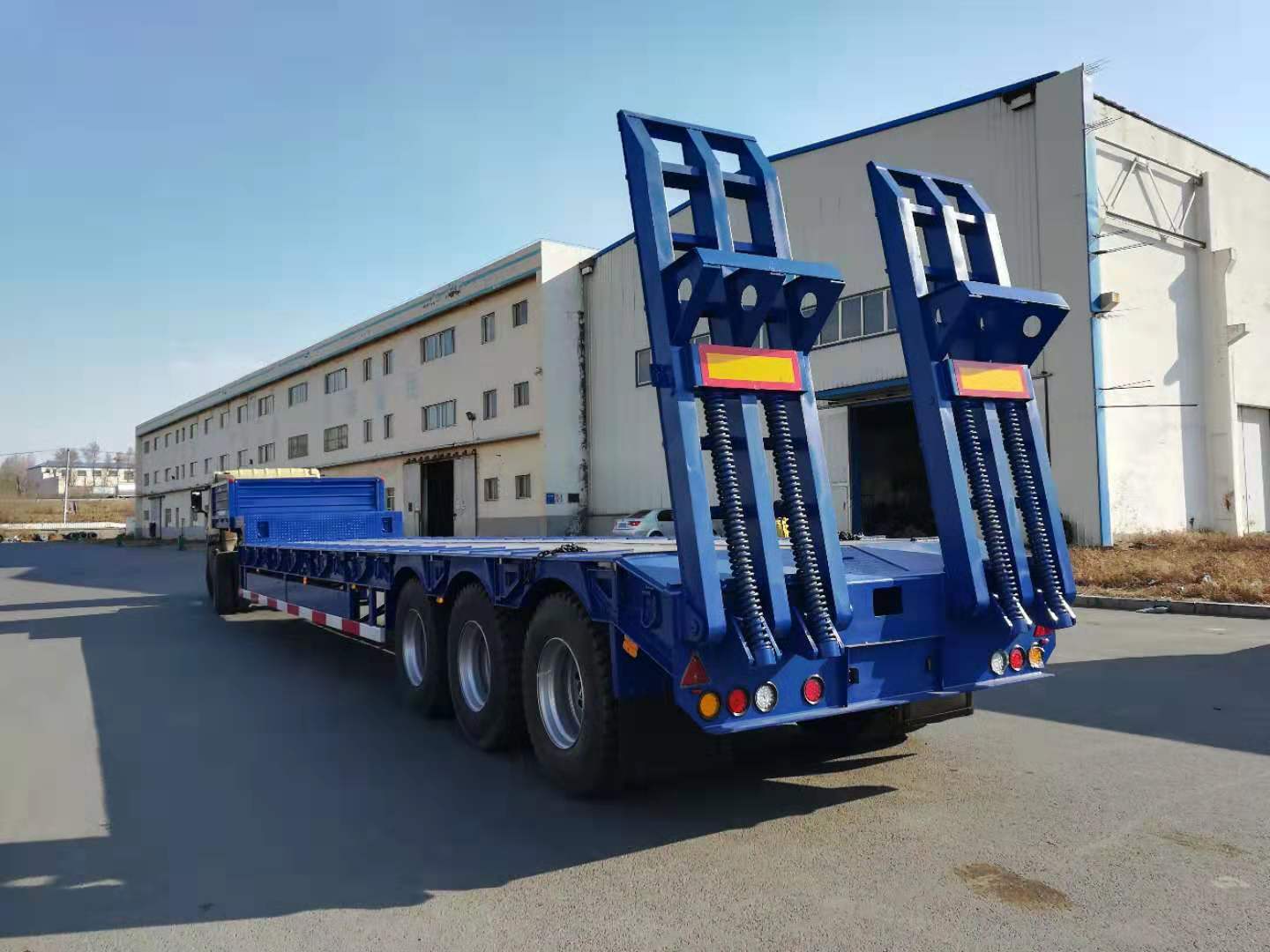 多功能半掛車 (1).jpg